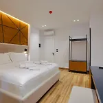 Renato Hotel Ksamil
