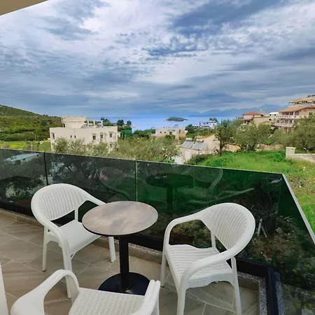 Renato Hotel