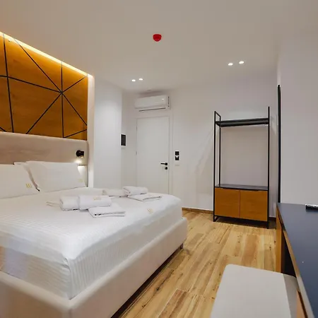 Renato فندق كساميل
