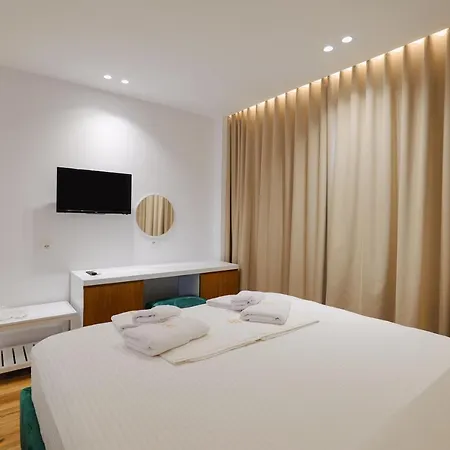 Renato 3* קסאמיל