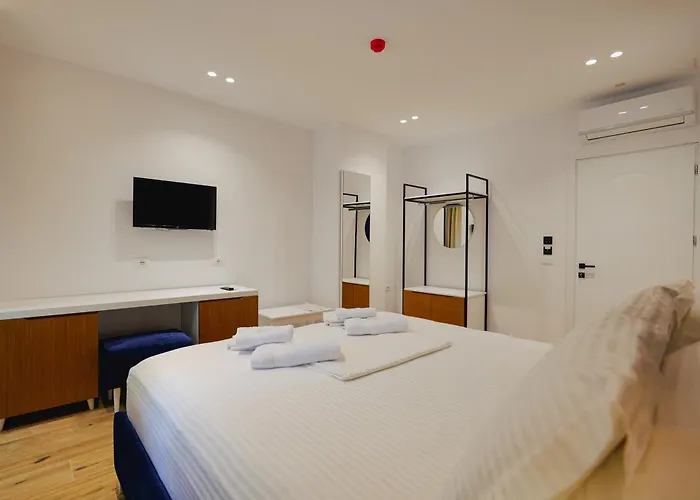 Renato Hotel Ksamil