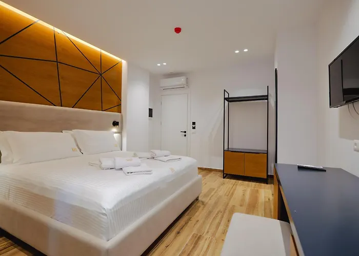 Renato Hotel Ksamil